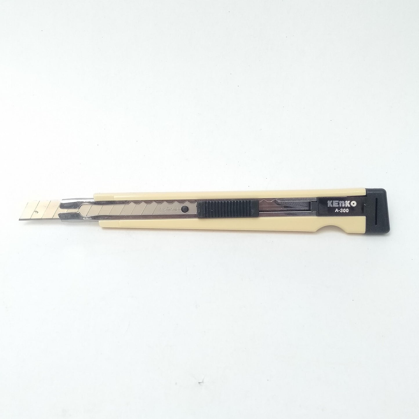 KENKO A300 Pisau Cutter Pemotong Kertas Utility Heavy Duty Blade Kecil