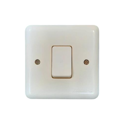 BRIGHT-G NG Saklar Tunggal Single Engkel 1 Gang Tanam IB Inbow Putih