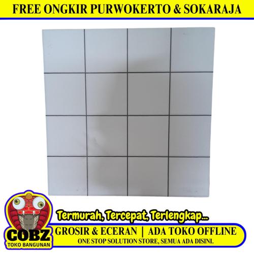 40 CM x 40 CM / KIA DECEMBER Keramik Lantai Rumah Glossy White Dus