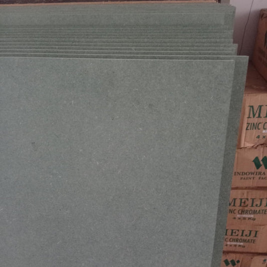 12 MM X 120 CM X 240 CM / HMR MDF Board Hijau Anti Rayap Lembab Lembar