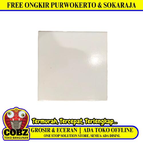 30 CM X 30 CM / ACCURA PURE Keramik Lantai Rumah Glossy White Dus