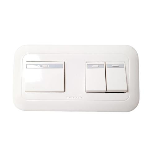 PANASONIC Saklar Triple 3 Gang Tanam IB Inbow Putih