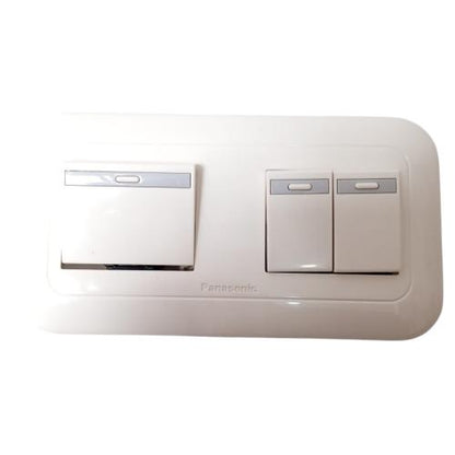 PANASONIC Saklar Triple 3 Gang Tanam IB Inbow Putih