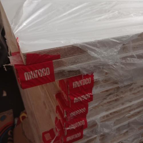 15 MM x 120 CM x 240 CM / TM Blockboard Melamin 1 Sisi Doff Putih  Lembar