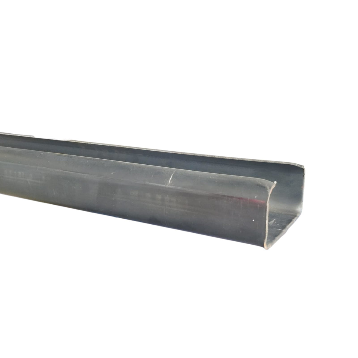 2.3 MM x 100 MM x 50 MM / TM CNP Besi Canal C Batang