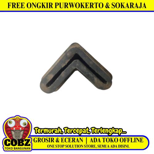 3 CM x 3 CM / TM Karet Pengaman Kaki Rak Besi Siku Plat Lubang