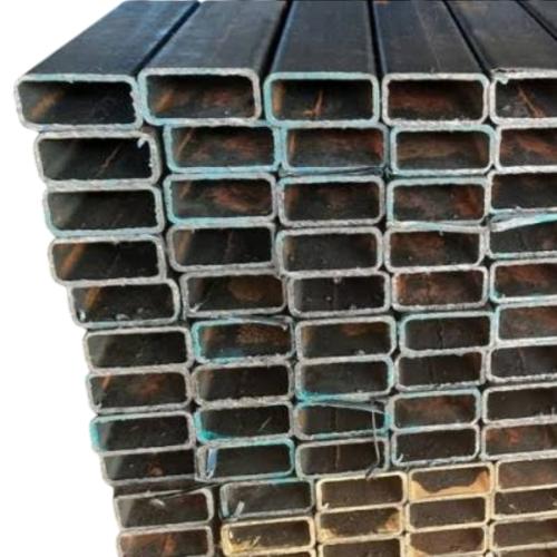 1.3 MM x 4 CM x 4 CM x 6 M / TM Stal Holo Pipa Kotak Besi Batang